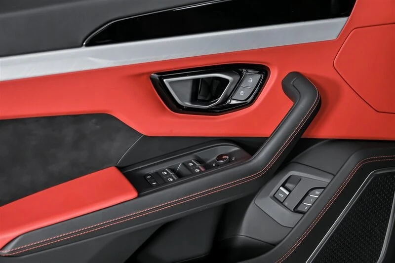 2020 Lamborghini Urus - Image 18 of 21