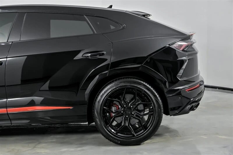 2020 Lamborghini Urus - Image 9 of 12