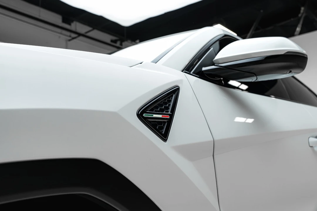 2020 Lamborghini Urus - Image 10 of 31