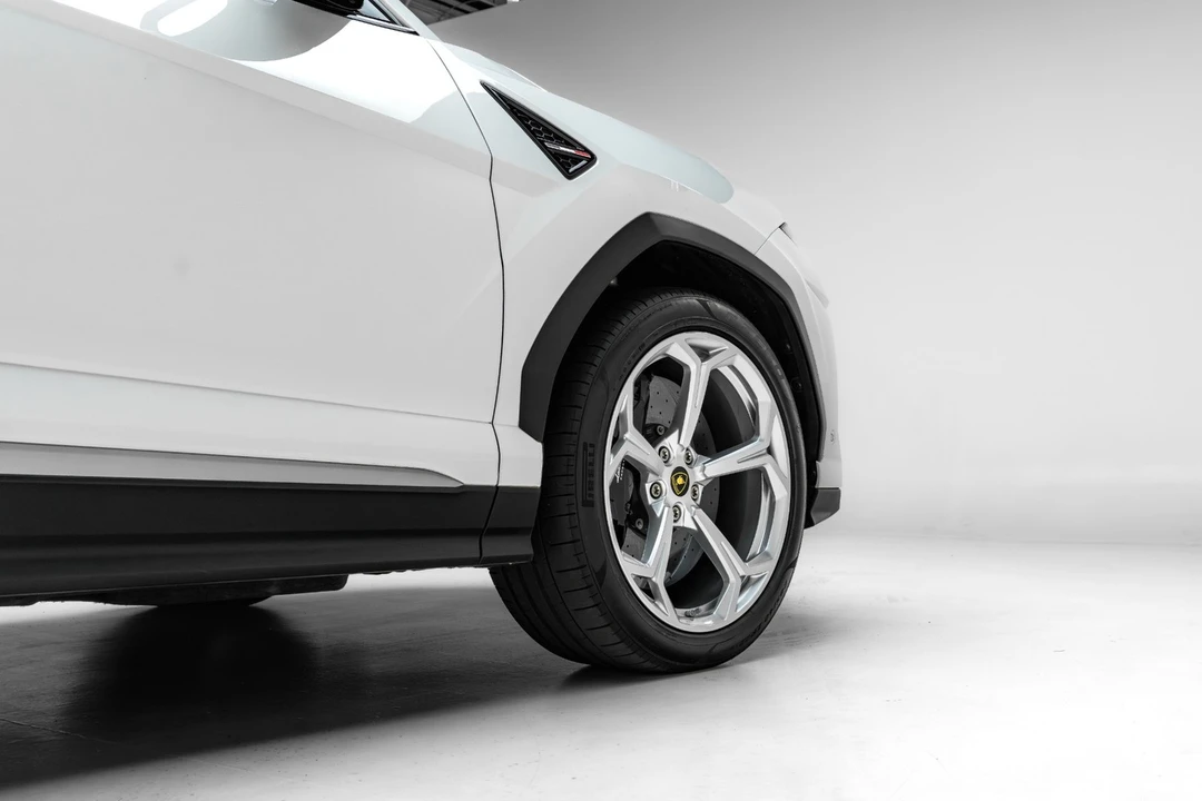 2020 Lamborghini Urus - Image 18 of 31