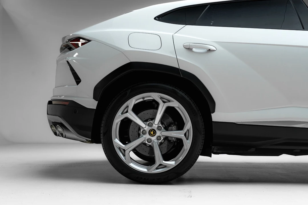 2020 Lamborghini Urus - Image 12 of 31