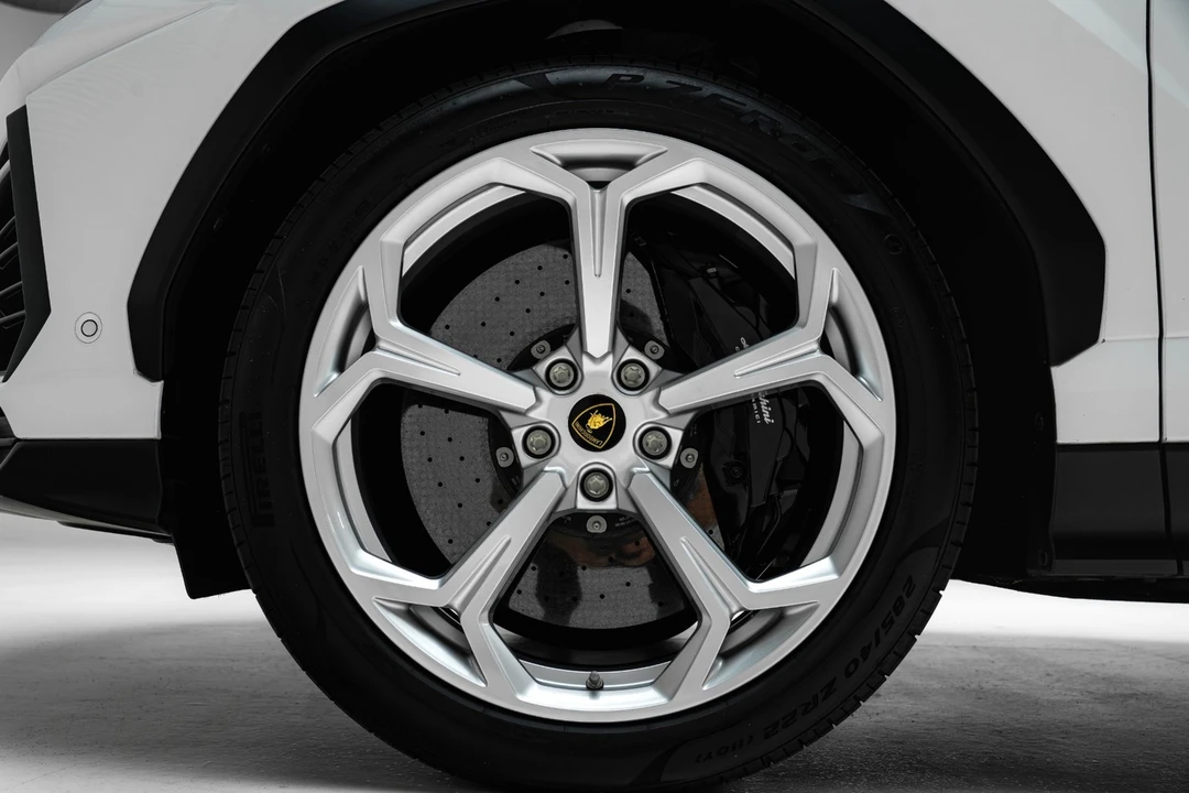 2020 Lamborghini Urus - Image 16 of 31
