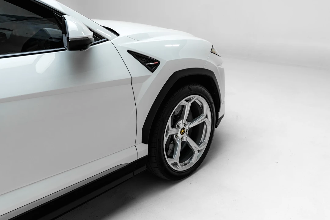 2020 Lamborghini Urus - Image 17 of 31
