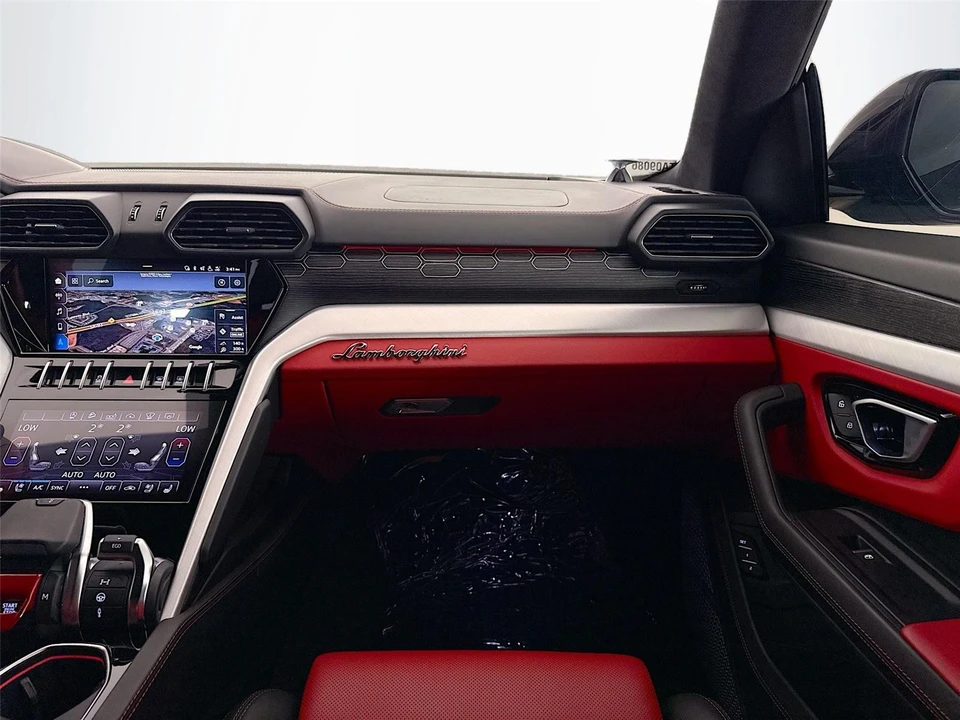 2020 Lamborghini Urus - Image 25 of 31
