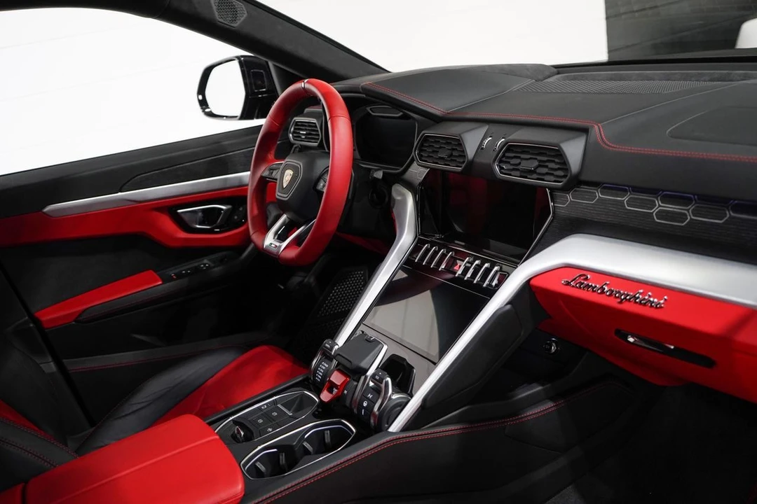2020 Lamborghini Urus - Image 15 of 21