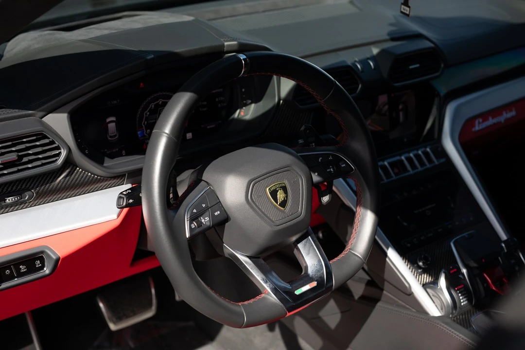 2020 Lamborghini Urus - Image 7 of 12