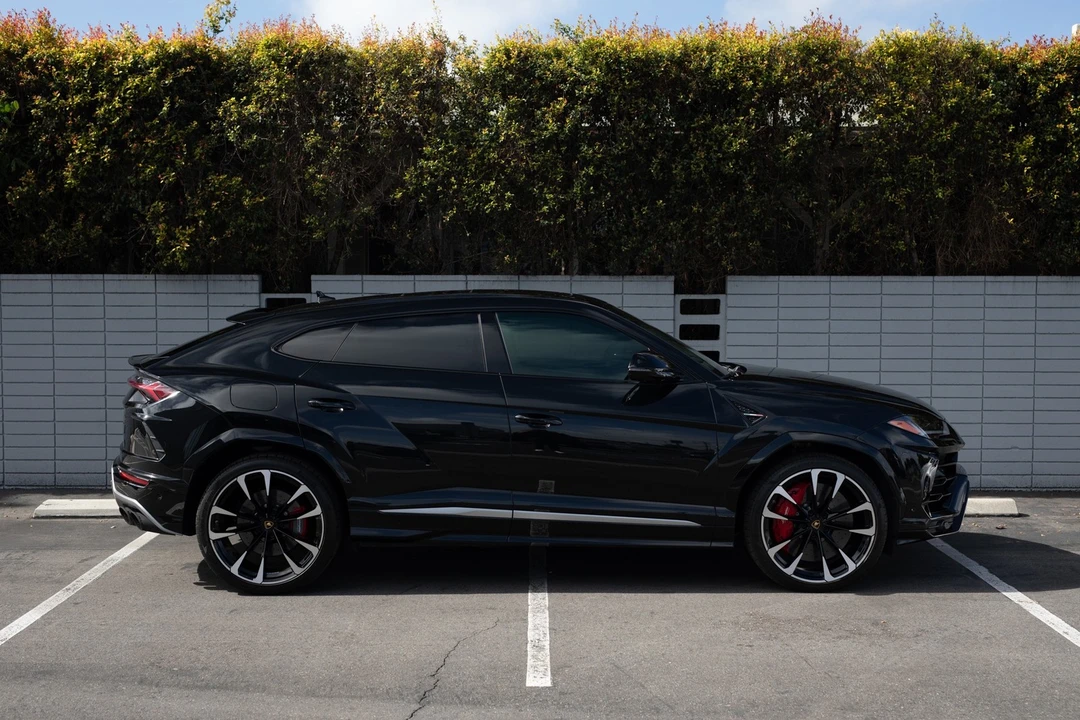2020 Lamborghini Urus - Image 3 of 12