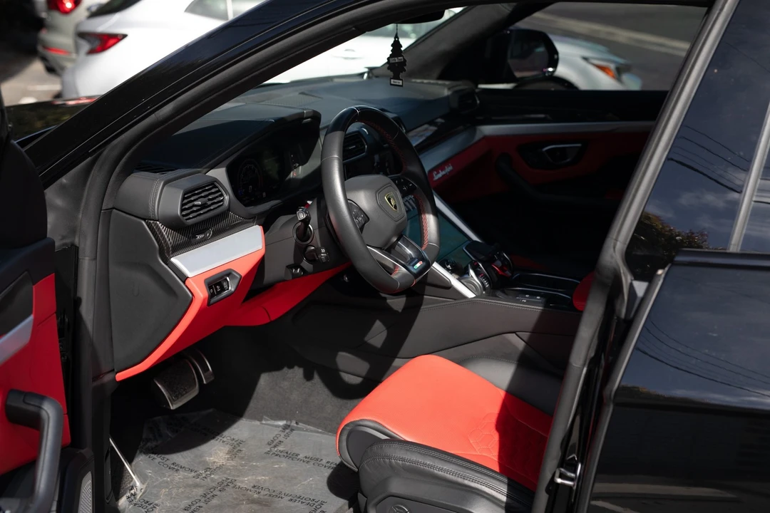 2020 Lamborghini Urus - Image 5 of 12