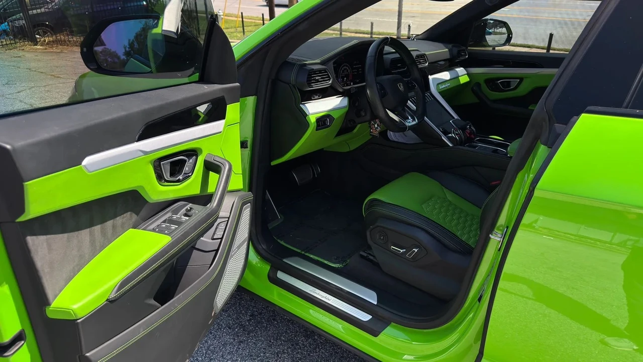 2020 Lamborghini Urus - Image 9 of 16
