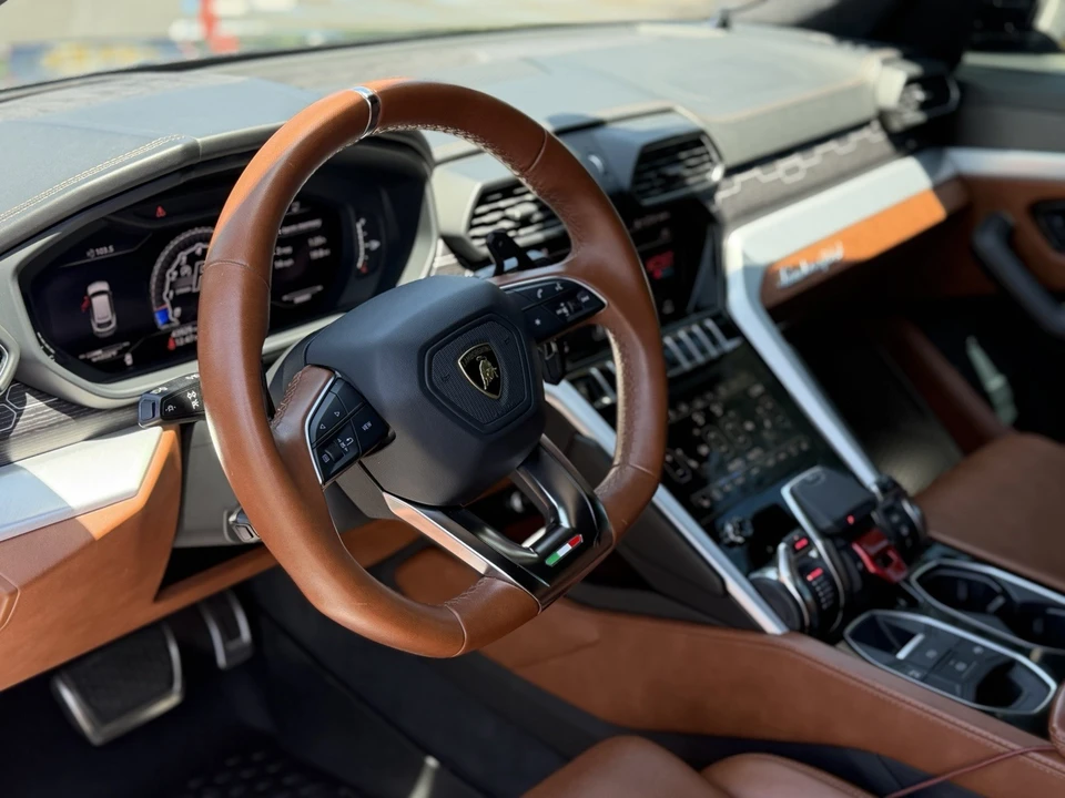 2020 Lamborghini Urus - Image 18 of 20