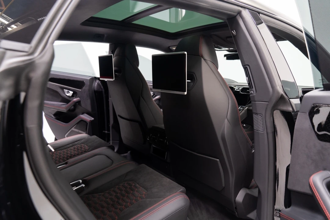 2020 Lamborghini Urus - Image 9 of 31