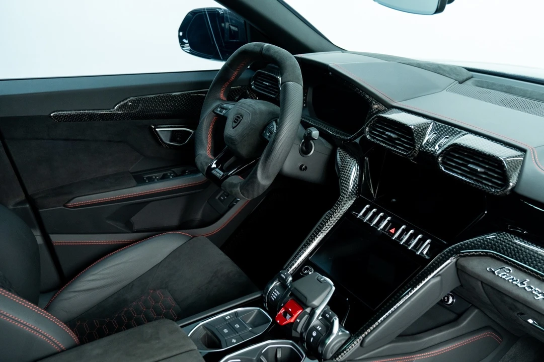 2020 Lamborghini Urus - Image 30 of 31