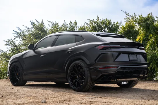 2020 Lamborghini Urus - Image 3 of 31