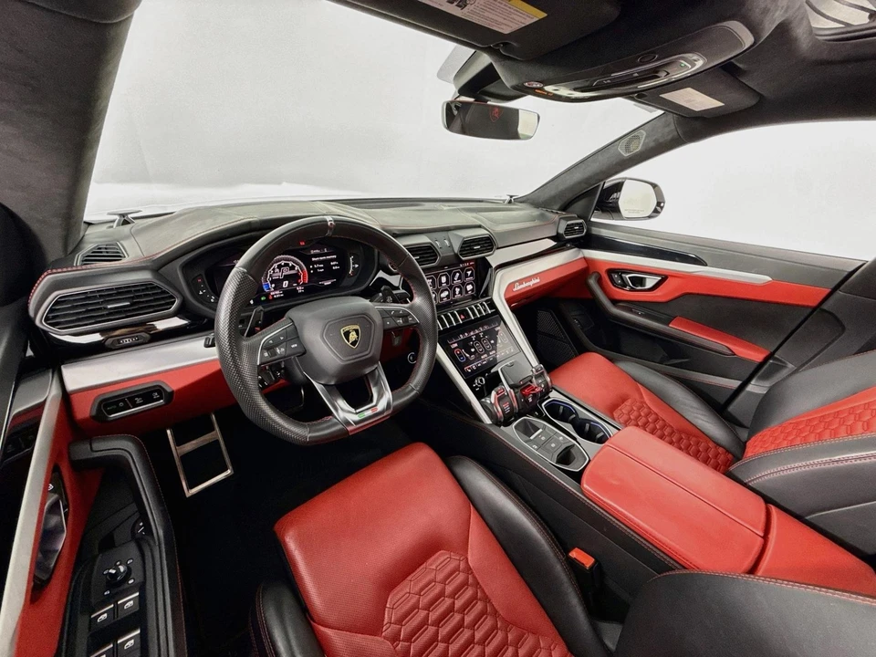 2020 Lamborghini Urus - Image 25 of 31