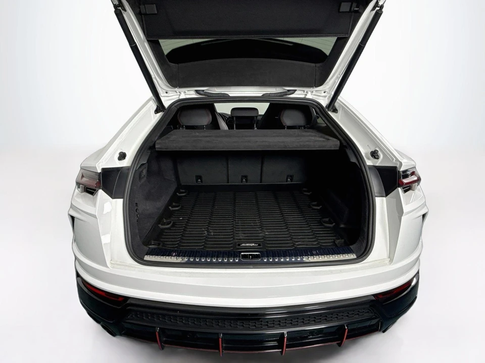 2020 Lamborghini Urus - Image 28 of 31