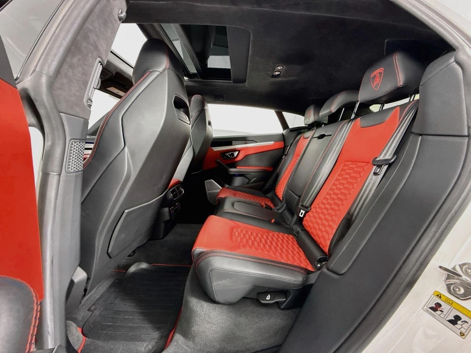 2020 Lamborghini Urus - Image 24 of 31