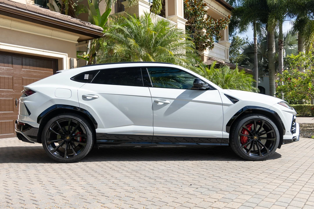 2020 Lamborghini Urus - Image 19 of 31