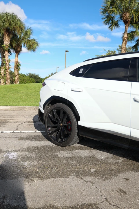 2020 Lamborghini Urus - Image 30 of 31