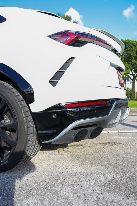 2020 Lamborghini Urus - Image 27 of 31