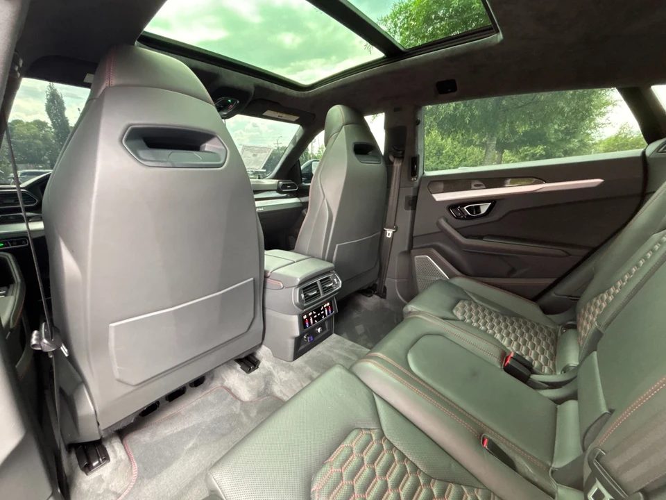 2020 Lamborghini Urus - Image 18 of 31