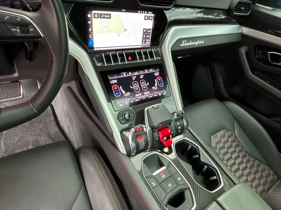 2020 Lamborghini Urus - Image 16 of 31