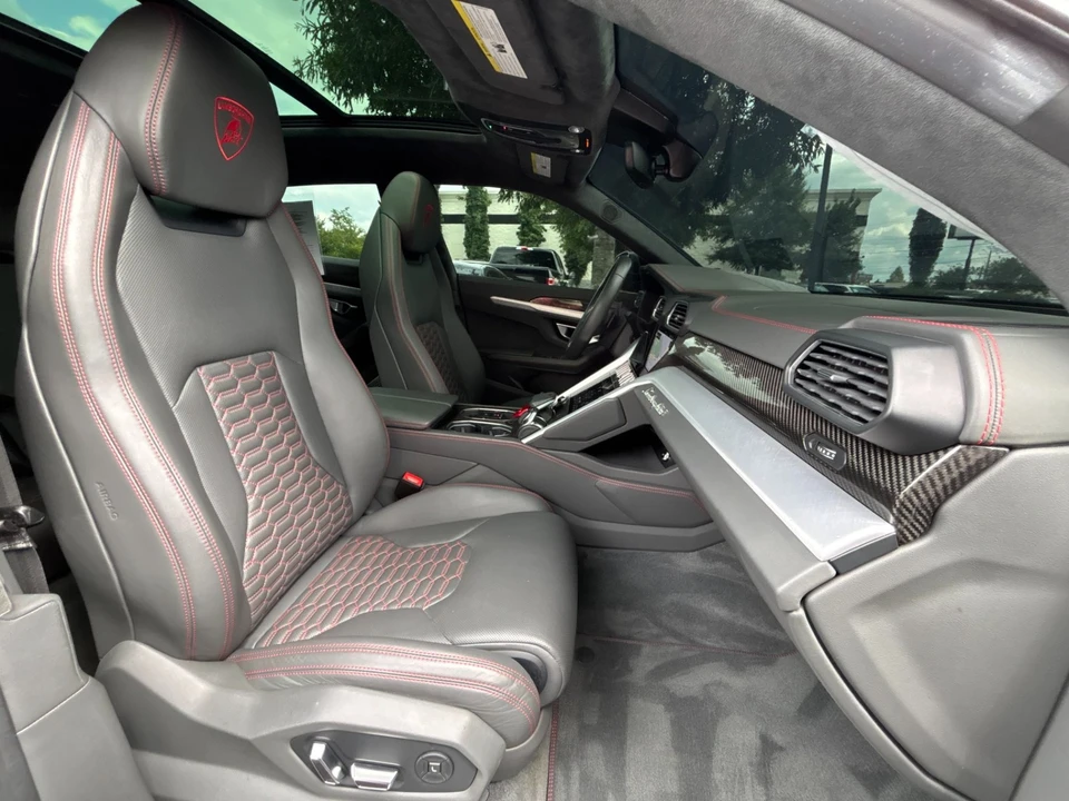 2020 Lamborghini Urus - Image 27 of 31