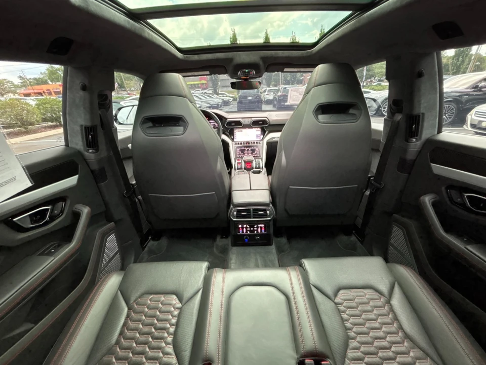 2020 Lamborghini Urus - Image 30 of 31