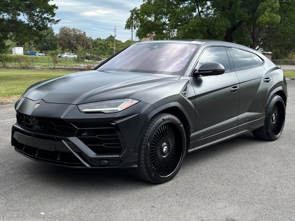 2020 Lamborghini Urus - Image 2 of 31