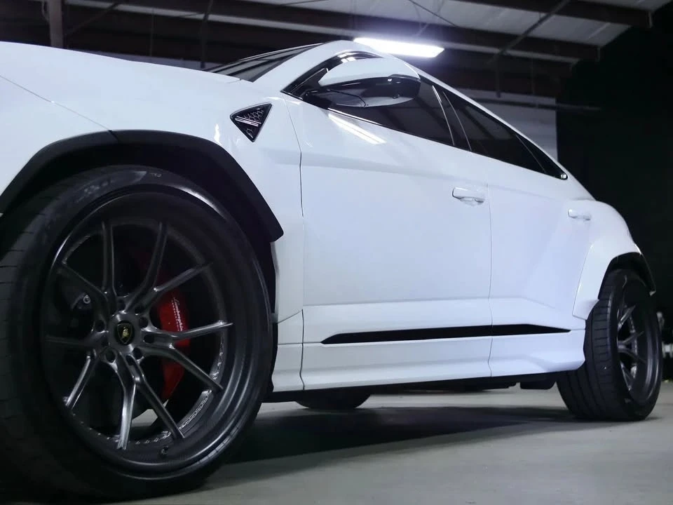 2020 Lamborghini Urus - Image 8 of 19