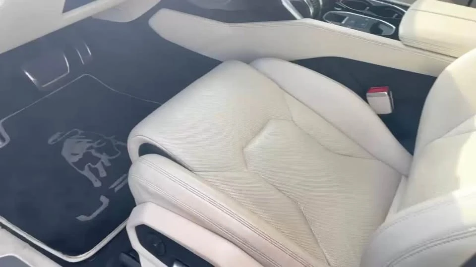 2020 Lamborghini Urus - Image 4 of 5
