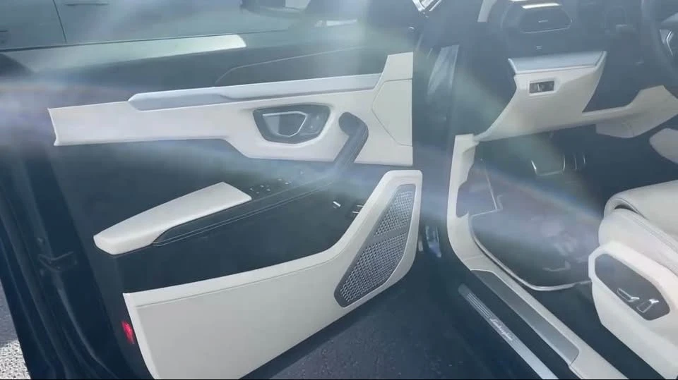 2020 Lamborghini Urus - Image 3 of 5