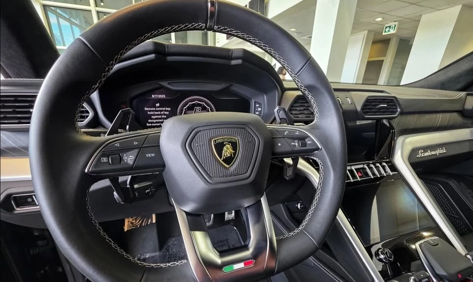 2020 Lamborghini Urus - Image 9 of 14