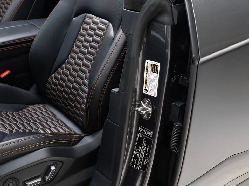 2020 Lamborghini Urus - Image 11 of 15