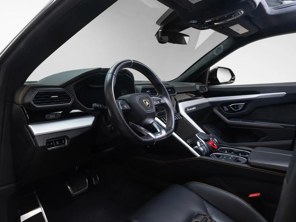 2020 Lamborghini Urus - Image 2 of 15