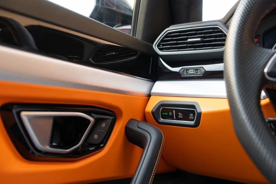 2020 Lamborghini Urus - Image 18 of 20