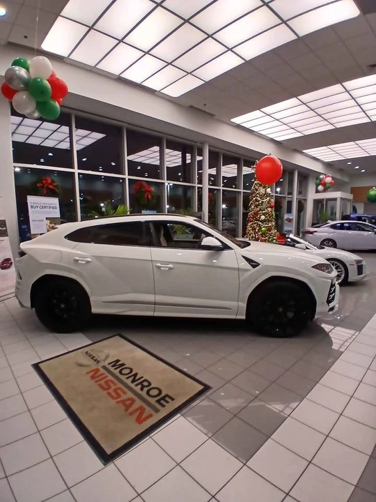 2020 Lamborghini Urus - Image 6 of 9