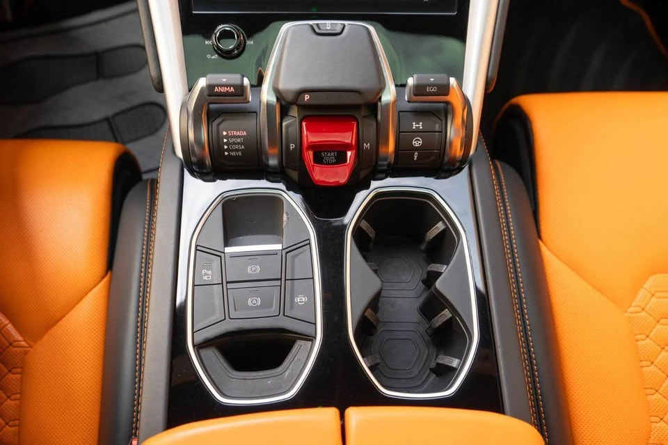 2020 Lamborghini Urus - Image 10 of 13