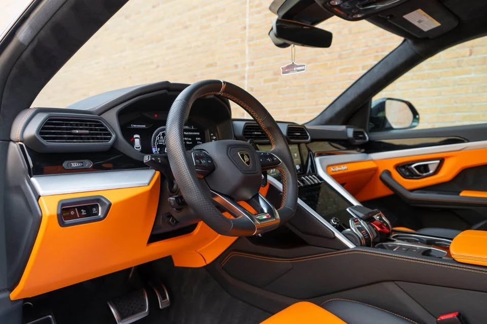 2020 Lamborghini Urus - Image 8 of 13