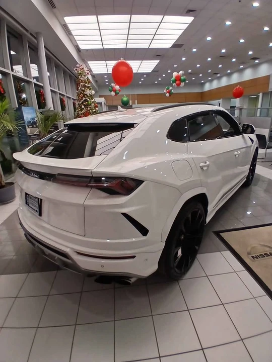 2020 Lamborghini Urus - Image 5 of 9