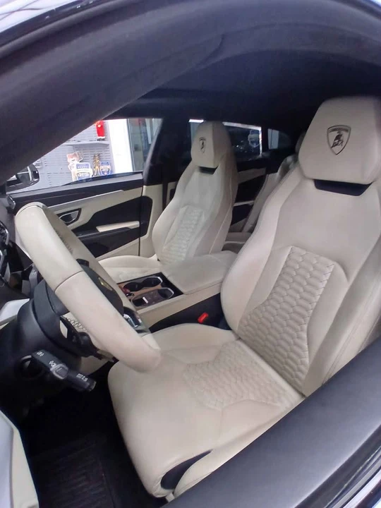 2020 Lamborghini Urus - Image 7 of 9