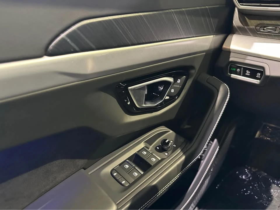 2020 Lamborghini Urus - Image 7 of 14