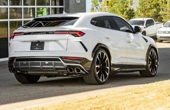 2020 Lamborghini Urus - Image 3 of 4