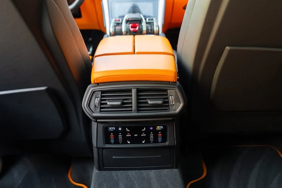 2020 Lamborghini Urus - Image 15 of 18