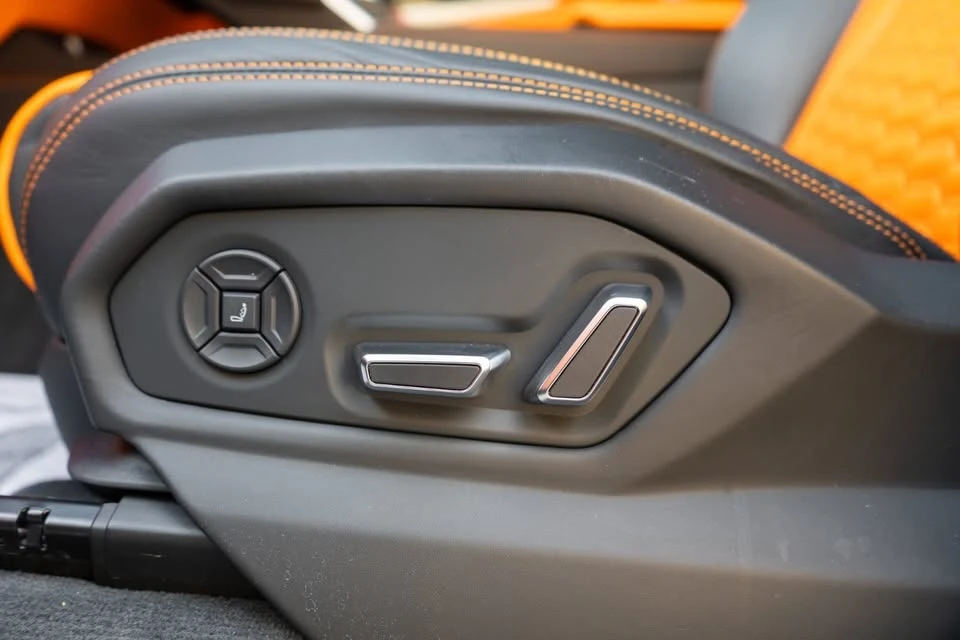2020 Lamborghini Urus - Image 17 of 18