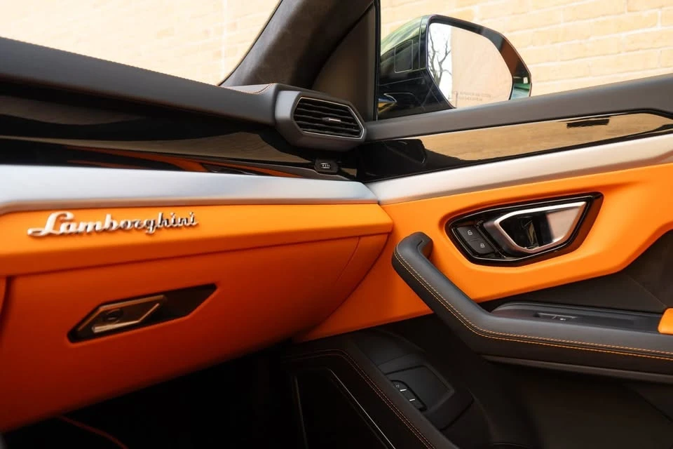 2020 Lamborghini Urus - Image 10 of 18