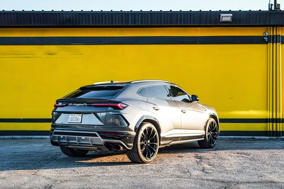 2020 Lamborghini Urus - Image 3 of 18
