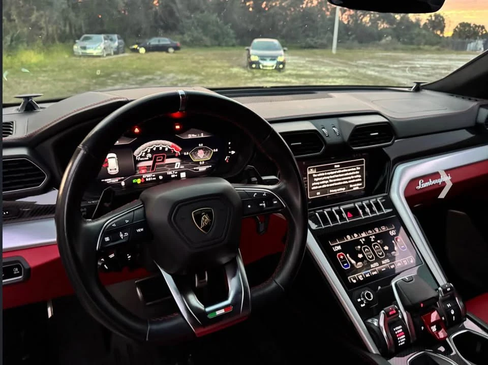 2020 Lamborghini Urus - Image 10 of 13