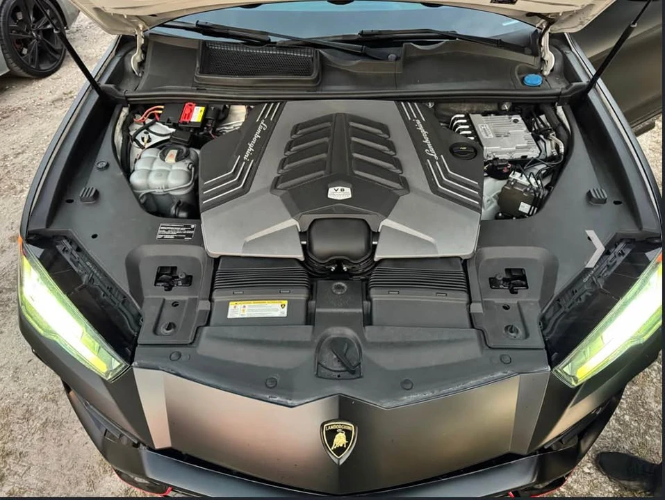 2020 Lamborghini Urus - Image 12 of 13