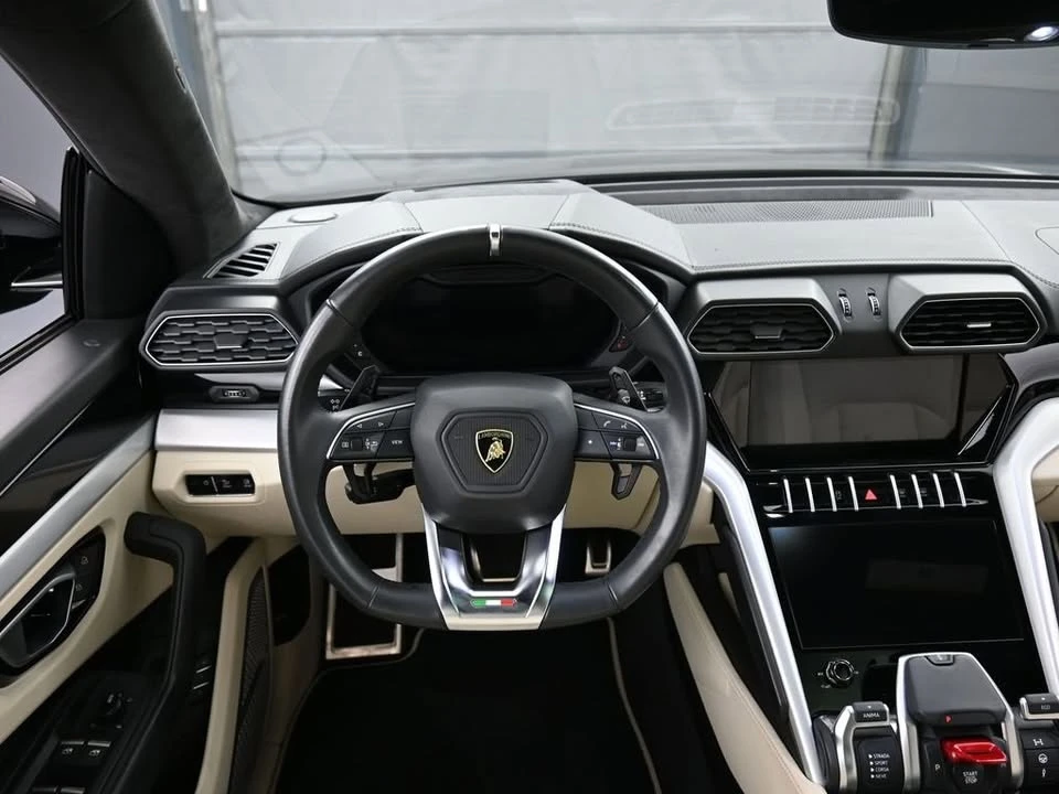 2020 Lamborghini Urus - Image 8 of 11