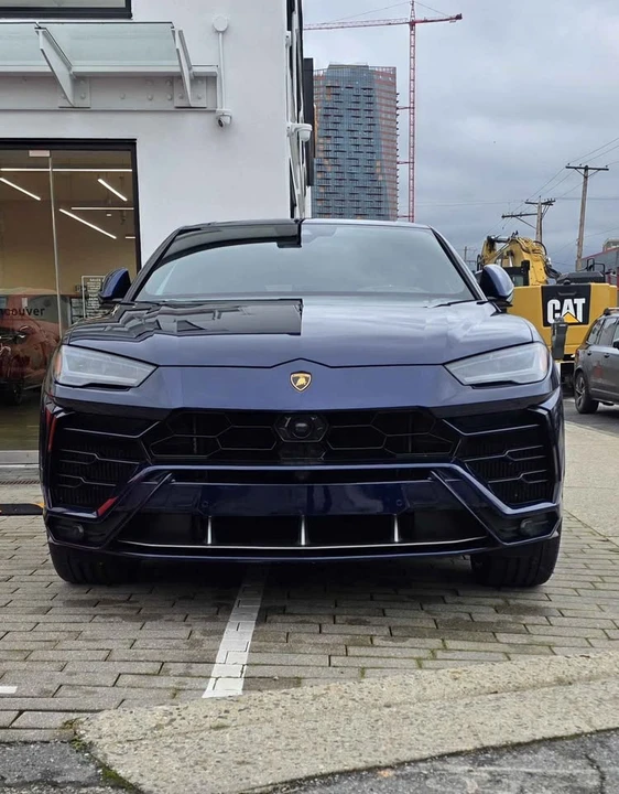 2020 Lamborghini Urus - Image 2 of 17